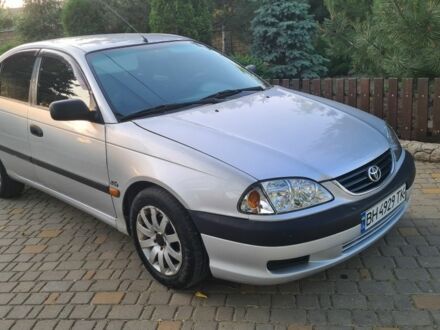 Тойота Авенсіс 2002 у Одесі на Automoto.ua Сірий Тойота Авенсіс, об'ємом двигуна 1.8 л та пробігом 300 тис. км за 3500 $, фото 1 на Automoto.ua