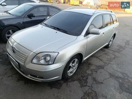 Серый Тойота Авенсис, объемом двигателя 1.79 л и пробегом 195 тыс. км за 5800 $, фото 1 на Automoto.ua