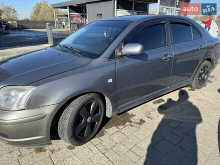 Серый Тойота Авенсис, объемом двигателя 1.8 л и пробегом 275 тыс. км за 4300 $, фото 1 на Automoto.ua