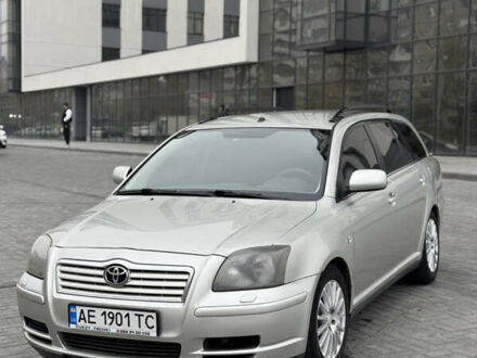 Серый Тойота Авенсис, объемом двигателя 2 л и пробегом 373 тыс. км за 4399 $, фото 1 на Automoto.ua