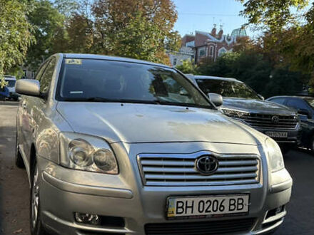 Серый Тойота Авенсис, объемом двигателя 1.8 л и пробегом 190 тыс. км за 5200 $, фото 1 на Automoto.ua