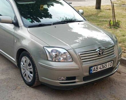 Серый Тойота Авенсис, объемом двигателя 2 л и пробегом 201 тыс. км за 6000 $, фото 1 на Automoto.ua