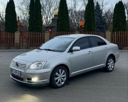 Серый Тойота Авенсис, объемом двигателя 2 л и пробегом 217 тыс. км за 4999 $, фото 1 на Automoto.ua