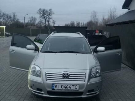 Серый Тойота Авенсис, объемом двигателя 2.36 л и пробегом 216 тыс. км за 5500 $, фото 1 на Automoto.ua