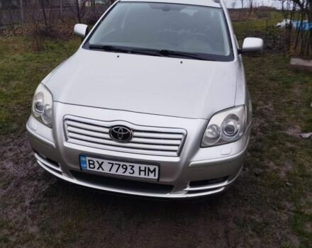 Серый Тойота Авенсис, объемом двигателя 1.8 л и пробегом 260 тыс. км за 4300 $, фото 1 на Automoto.ua