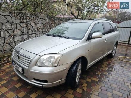 Серый Тойота Авенсис, объемом двигателя 2 л и пробегом 312 тыс. км за 4400 $, фото 1 на Automoto.ua