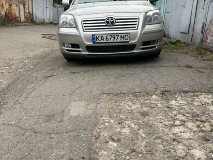 Серый Тойота Авенсис, объемом двигателя 2.01 л и пробегом 610 тыс. км за 4500 $, фото 1 на Automoto.ua