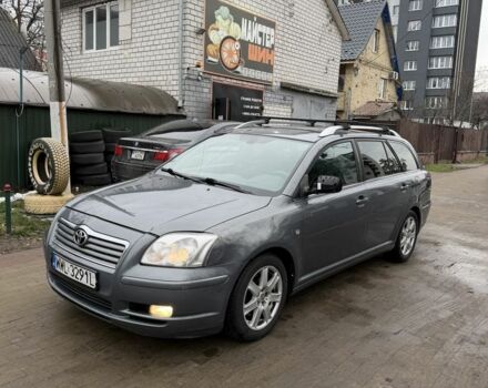 Серый Тойота Авенсис, объемом двигателя 2 л и пробегом 400 тыс. км за 2750 $, фото 1 на Automoto.ua