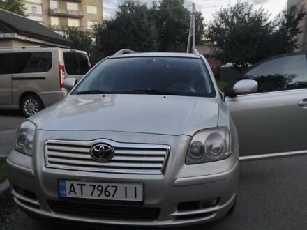 Серый Тойота Авенсис, объемом двигателя 2 л и пробегом 311 тыс. км за 5500 $, фото 1 на Automoto.ua