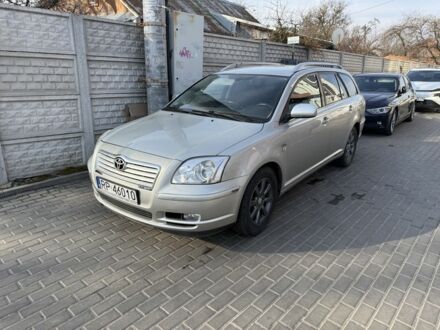 Серый Тойота Авенсис, объемом двигателя 2 л и пробегом 330 тыс. км за 2500 $, фото 1 на Automoto.ua