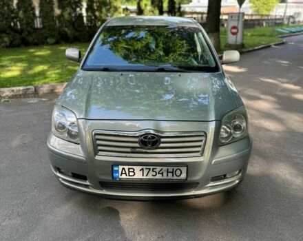 Серый Тойота Авенсис, объемом двигателя 1.8 л и пробегом 260 тыс. км за 4900 $, фото 1 на Automoto.ua
