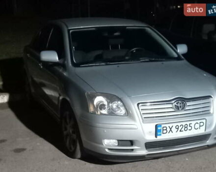 Сірий Тойота Авенсіс, об'ємом двигуна 2 л та пробігом 243 тис. км за 5999 $, фото 1 на Automoto.ua