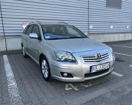 Серый Тойота Авенсис, объемом двигателя 2.2 л и пробегом 225 тыс. км за 2000 $, фото 1 на Automoto.ua