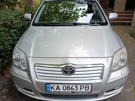 Серый Тойота Авенсис, объемом двигателя 2 л и пробегом 470 тыс. км за 5000 $, фото 1 на Automoto.ua