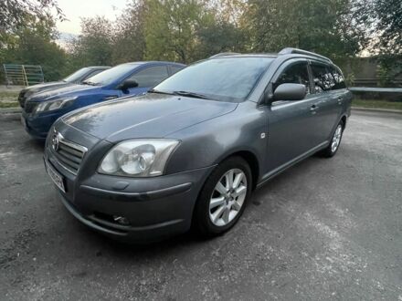 Серый Тойота Авенсис, объемом двигателя 2 л и пробегом 375 тыс. км за 4850 $, фото 1 на Automoto.ua