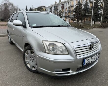 Серый Тойота Авенсис, объемом двигателя 2 л и пробегом 444 тыс. км за 2983 $, фото 1 на Automoto.ua