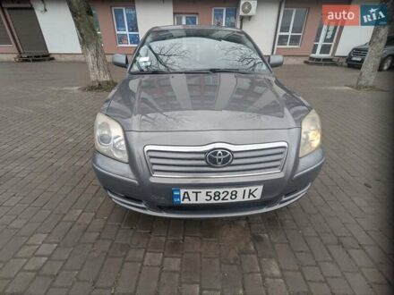 Серый Тойота Авенсис, объемом двигателя 2 л и пробегом 390 тыс. км за 4500 $, фото 1 на Automoto.ua