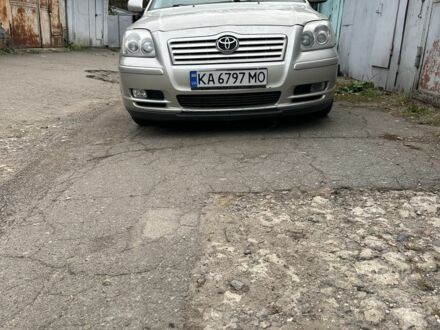 Серый Тойота Авенсис, объемом двигателя 2 л и пробегом 3 тыс. км за 5267 $, фото 1 на Automoto.ua