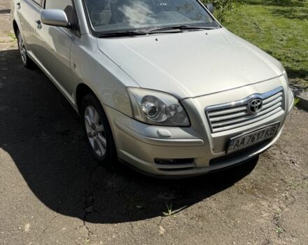 Серый Тойота Авенсис, объемом двигателя 2 л и пробегом 150 тыс. км за 4500 $, фото 1 на Automoto.ua