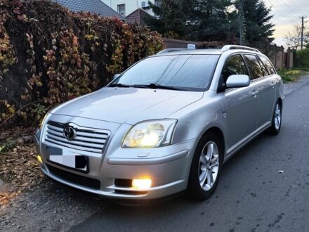Серый Тойота Авенсис, объемом двигателя 2 л и пробегом 430 тыс. км за 2500 $, фото 1 на Automoto.ua