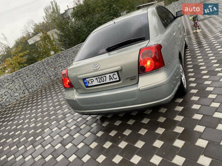 Серый Тойота Авенсис, объемом двигателя 1.99 л и пробегом 236 тыс. км за 5300 $, фото 1 на Automoto.ua