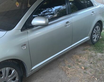 Серый Тойота Авенсис, объемом двигателя 2 л и пробегом 180 тыс. км за 3750 $, фото 1 на Automoto.ua