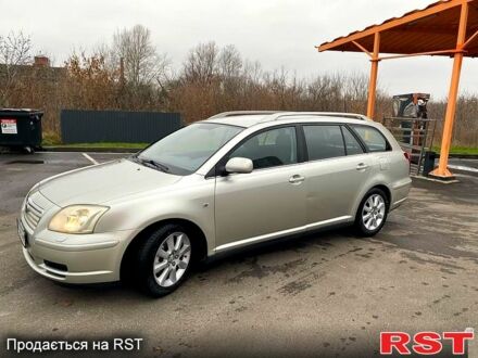 Серый Тойота Авенсис, объемом двигателя 1.8 л и пробегом 220 тыс. км за 5000 $, фото 1 на Automoto.ua