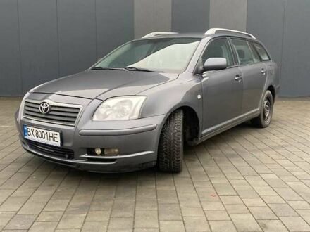 Серый Тойота Авенсис, объемом двигателя 2.23 л и пробегом 500 тыс. км за 5000 $, фото 1 на Automoto.ua