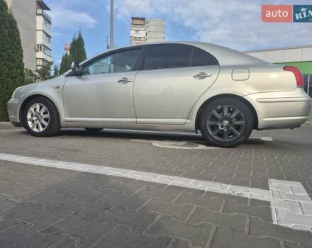 Серый Тойота Авенсис, объемом двигателя 2.23 л и пробегом 320 тыс. км за 7000 $, фото 1 на Automoto.ua