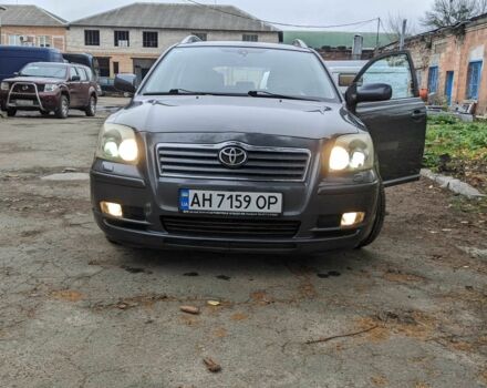 Серый Тойота Авенсис, объемом двигателя 2 л и пробегом 254 тыс. км за 5700 $, фото 1 на Automoto.ua