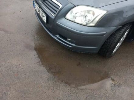 Тойота Авенсис 2005 в Буске на Automoto.ua Серый Тойота Авенсис, объемом двигателя 2.2 л и пробегом 270 тыс. км за 5200 $, фото 1 на Automoto.ua
