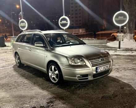 Серый Тойота Авенсис, объемом двигателя 2 л и пробегом 300 тыс. км за 3100 $, фото 1 на Automoto.ua