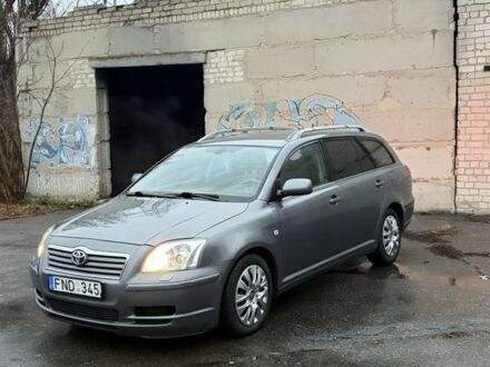 Серый Тойота Авенсис, объемом двигателя 2 л и пробегом 300 тыс. км за 3150 $, фото 1 на Automoto.ua