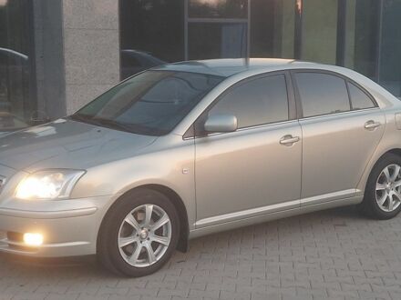 Серый Тойота Авенсис, объемом двигателя 2 л и пробегом 243 тыс. км за 5900 $, фото 1 на Automoto.ua