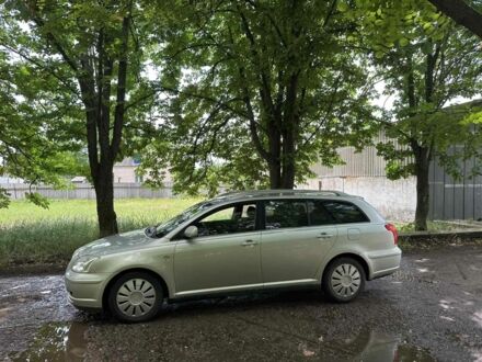 Тойота Авенсис 2005 в Кривом Роге на Automoto.ua Серый Тойота Авенсис, объемом двигателя 2 л и пробегом 300 тыс. км за 2750 $, фото 1 на Automoto.ua