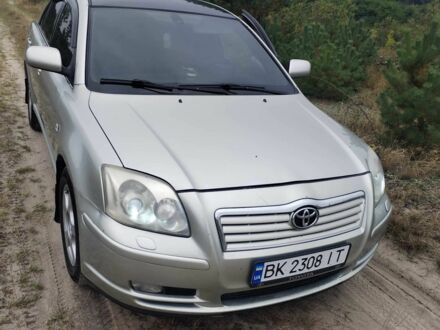 Серый Тойота Авенсис, объемом двигателя 1.8 л и пробегом 285 тыс. км за 6000 $, фото 1 на Automoto.ua