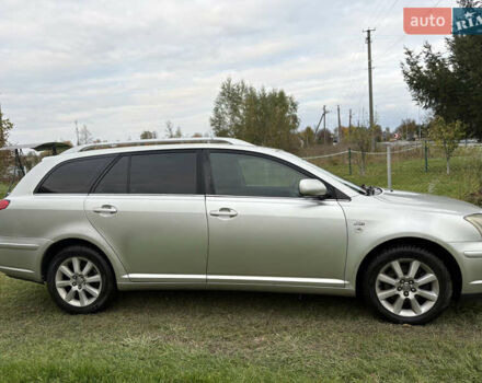 Серый Тойота Авенсис, объемом двигателя 2 л и пробегом 280 тыс. км за 5500 $, фото 1 на Automoto.ua