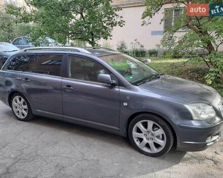 Сірий Тойота Авенсіс, об'ємом двигуна 2 л та пробігом 248 тис. км за 7750 $, фото 1 на Automoto.ua