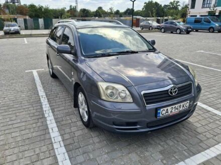 Серый Тойота Авенсис, объемом двигателя 1.8 л и пробегом 211 тыс. км за 5500 $, фото 1 на Automoto.ua