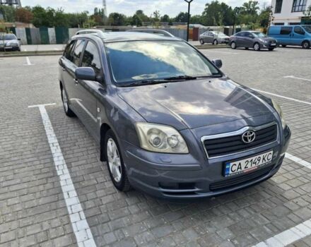 Серый Тойота Авенсис, объемом двигателя 1.8 л и пробегом 211 тыс. км за 5500 $, фото 1 на Automoto.ua