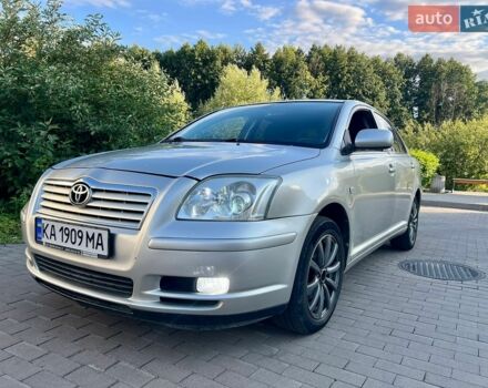 Серый Тойота Авенсис, объемом двигателя 1.79 л и пробегом 287 тыс. км за 6000 $, фото 1 на Automoto.ua
