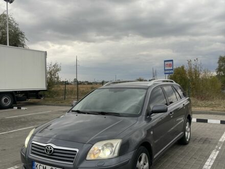 Серый Тойота Авенсис, объемом двигателя 2.2 л и пробегом 300 тыс. км за 3099 $, фото 1 на Automoto.ua