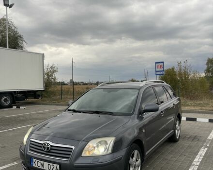 Серый Тойота Авенсис, объемом двигателя 2.2 л и пробегом 300 тыс. км за 3099 $, фото 1 на Automoto.ua