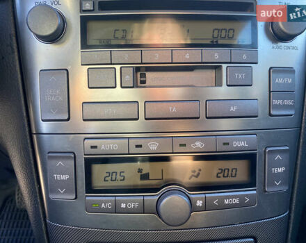 Серый Тойота Авенсис, объемом двигателя 2.23 л и пробегом 279 тыс. км за 5700 $, фото 1 на Automoto.ua