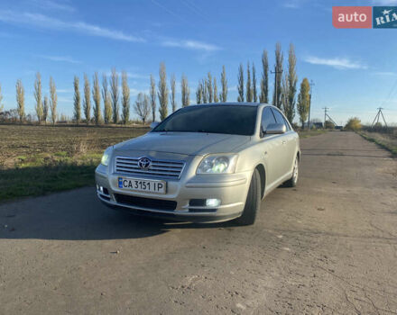 Сірий Тойота Авенсіс, об'ємом двигуна 2.2 л та пробігом 330 тис. км за 5600 $, фото 1 на Automoto.ua