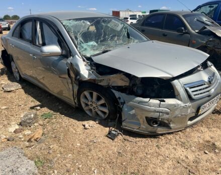 Серый Тойота Авенсис, объемом двигателя 1.8 л и пробегом 250 тыс. км за 2000 $, фото 1 на Automoto.ua