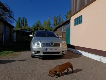 Серый Тойота Авенсис, объемом двигателя 2.2 л и пробегом 370 тыс. км за 6700 $, фото 1 на Automoto.ua
