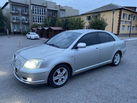 Серый Тойота Авенсис, объемом двигателя 2.2 л и пробегом 267 тыс. км за 5100 $, фото 1 на Automoto.ua