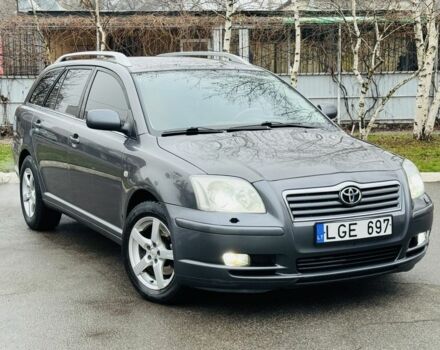 Серый Тойота Авенсис, объемом двигателя 2 л и пробегом 231 тыс. км за 2950 $, фото 1 на Automoto.ua