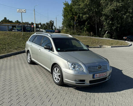 Сірий Тойота Авенсіс, об'ємом двигуна 1.8 л та пробігом 183 тис. км за 7200 $, фото 1 на Automoto.ua